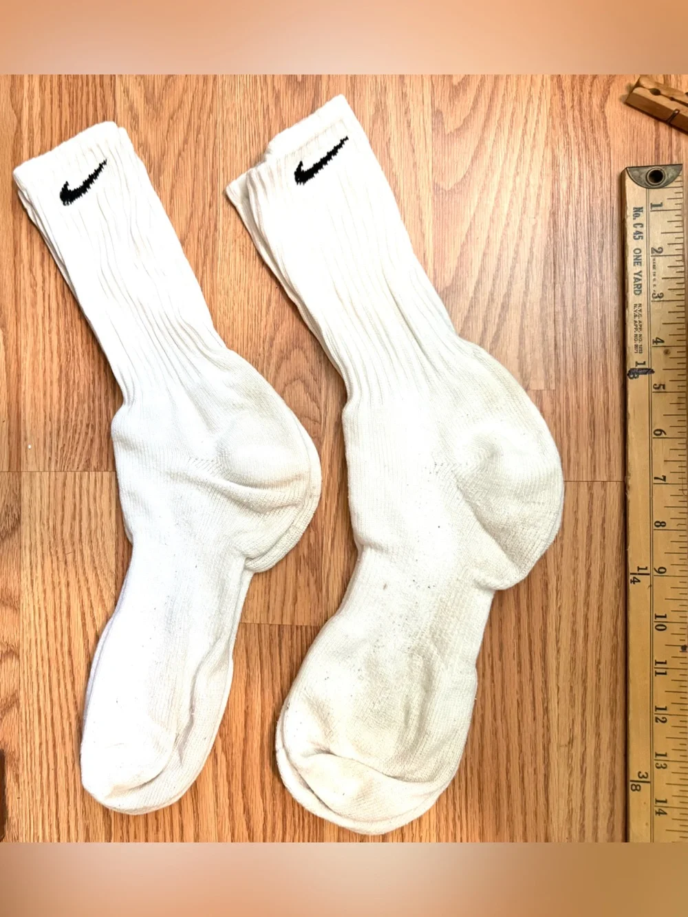 Vintage NIKE Swish white mid-calf athletic socks ,2 Pairs .
